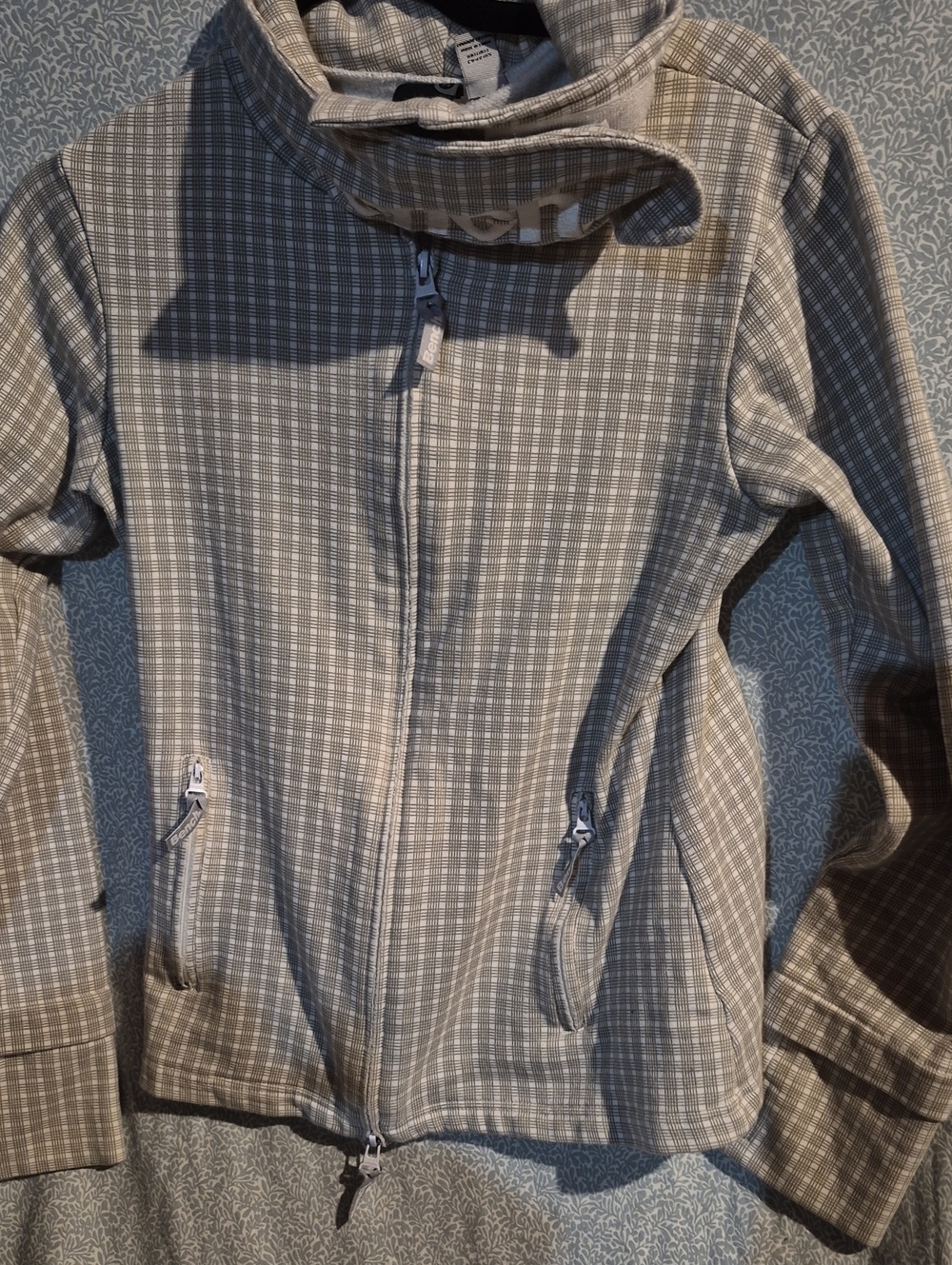 Bench Medium  Hooded Jacket in Cream and Gray Plaid